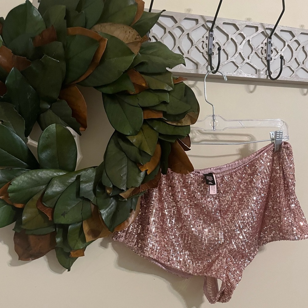 NWT Victoria Secret booty shorts